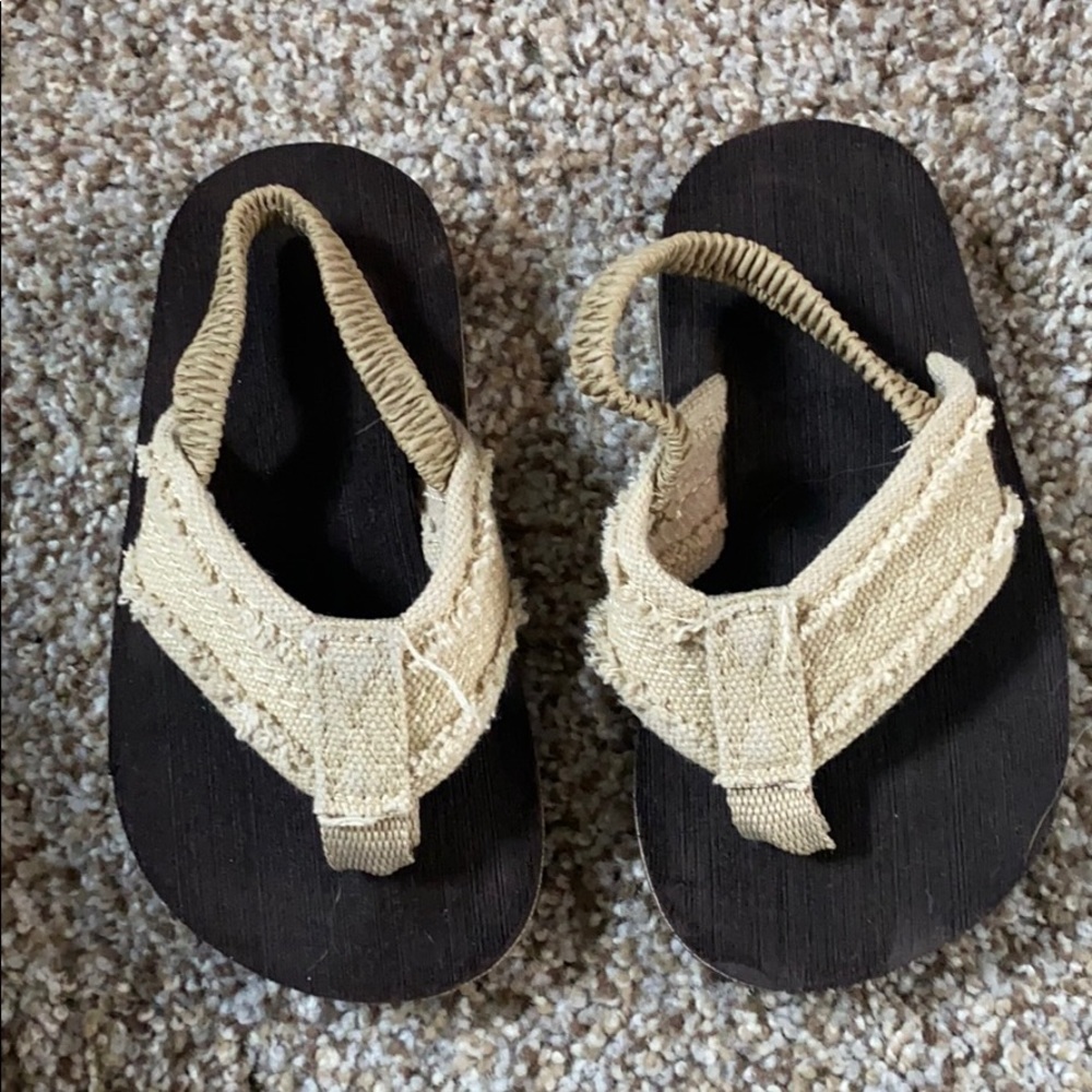 wonder nation flip flops size 7-8